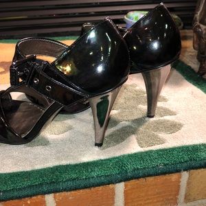 Easter heels made by  Gianni Bini sz 7.5 med